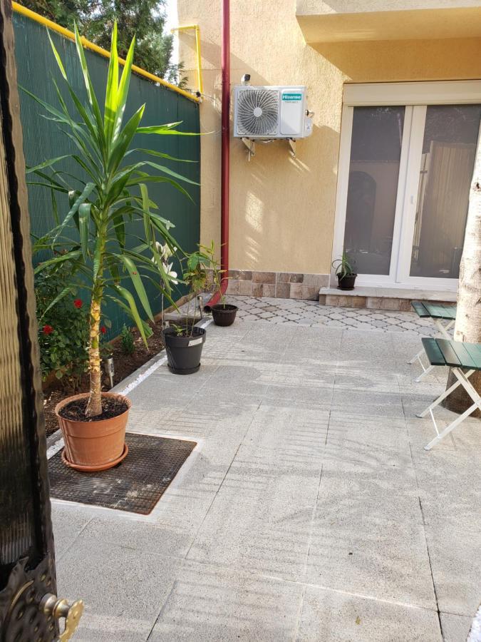 Phoenix Studio Bukares Bagian luar foto