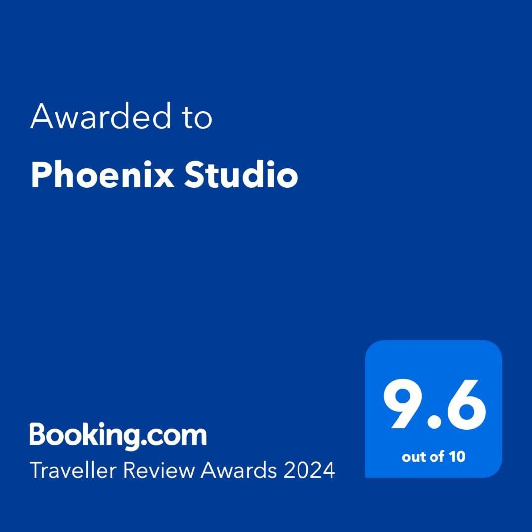 Phoenix Studio Bukares Bagian luar foto